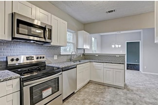 4137 Galesburg St, Houston, TX 77051