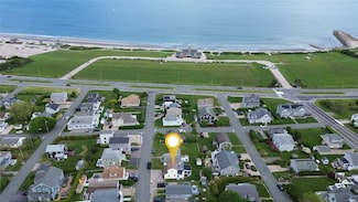 18 Greenbrier Rd, Narragansett, RI 02882