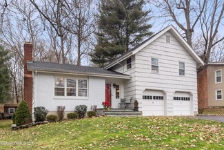 4 Wyndover Ln, Cos Cob, CT 06807