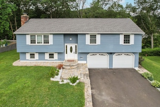 90 Haddad Rd, Waterbury, CT 06708