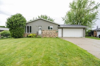410 4th Ave NE, Plainview, MN 55964