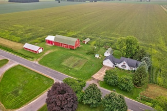 2855 S Bradleyville Rd, Reese, MI 48757