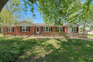 225 Maplemere Dr, Bowling Green, KY 42103