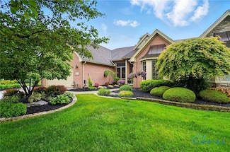 8107 English Garden Ct, Maumee, OH 43537