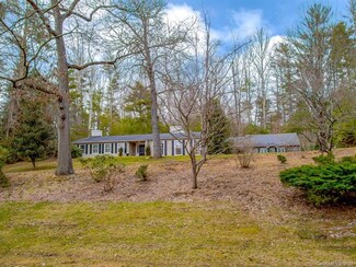 17 Brookside Rd, Asheville, NC 28803