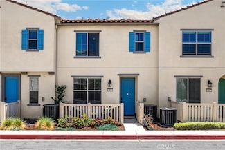 1095 W Buttercup Ln, Rialto, CA 92376