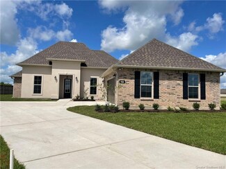 3404 Wood Rd, Moss Bluff, LA 70611