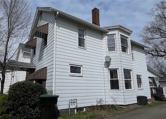 116 Center St, Franklin, PA 16323
