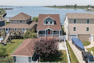 17 West Ave, Lawrence, NY 11559