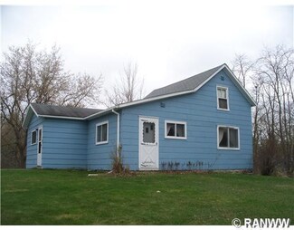 885 Sylvan St, Cumberland, WI 54829