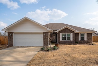 1898 Lake View Dr, Kensett, AR 72082