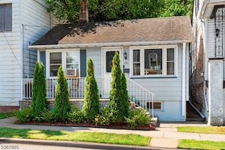 72 Glover Ave, Woodland Park, NJ 07424