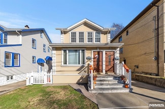 457 Washington Ave, Cliffside Park, NJ 07010