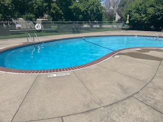2801 Flag Ave N Unit 203, New Hope, MN 55427