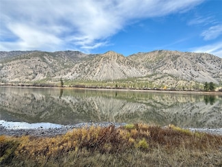 1750 River Rd W, Plains, MT 59859