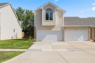 1067 Bradford Place, West Des Moines, IA 50266