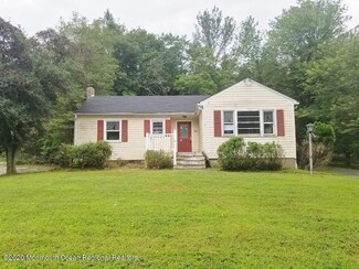 281 W Farms Rd, Farmingdale, NJ 07727