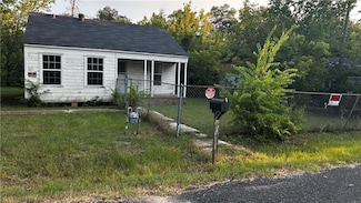 1207 South Dr, Bryan, TX 77803