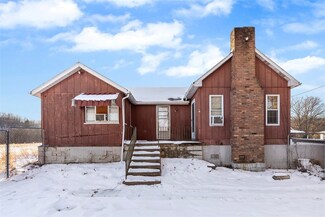 12740 Woomer Ln, Irwin, PA 15642