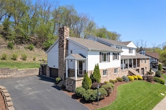 304 Forest Ridge Dr Unit 304, Pittsburgh, PA 15221