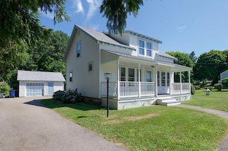 35 Main St, Plaistow, NH 03865