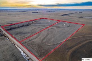 2275 W Pella Rd, Hallam, NE 68368