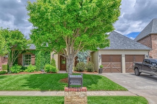 625 Greystone Ln, Norman, OK 73072
