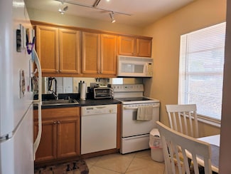 3 Abbey Ln Unit 1030, Delray Beach, FL 33446