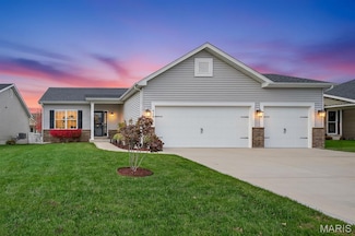412 Charlestowne Place Dr, Saint Charles, MO 63301