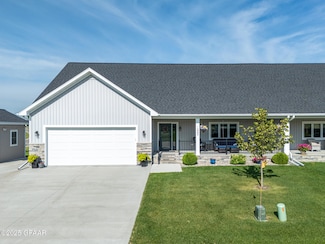 1222 17th Ave SE, East Grand Forks, MN 56721