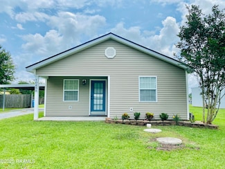 1025 George Calais Dr, Arnaudville, LA 70512
