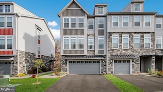 42 Independence Ct, Perkasie, PA 18944