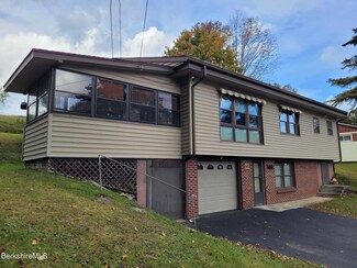 659 N State Rd, Cheshire, MA 01225