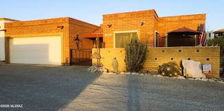 5800 N Placita Esplendora, Tucson, AZ 85718