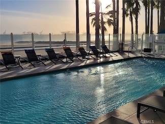 25 15th Place Unit 101, Long Beach, CA 90802