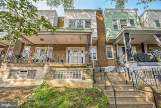 918 Carver St, Philadelphia, PA 19124