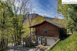 239 Dutch Treat Rd, Banner Elk, NC 28604