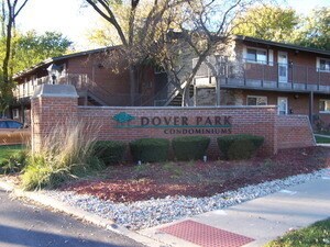 1915 White Chapel Dr Unit 1A, Mount Prospect, IL 60056