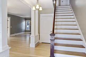 399 S Main St, Nashua, NH 03060