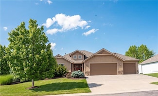 3009 Somerset Dr, Leavenworth, KS 66048
