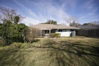 6139 Jason St, Houston, TX 77074