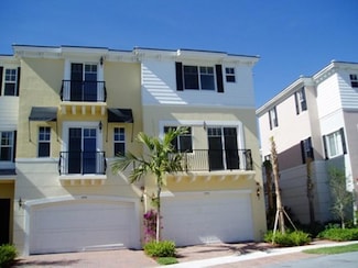 542 NW 39th Cir, Boca Raton, FL 33431