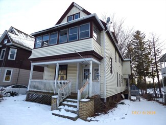 12 Saint James Ave, Holyoke, MA 01040