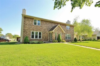 5000 Bel Aire Rd, Des Moines, IA 50310