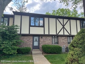 6211 Cobblers Dr, East Lansing, MI 48823