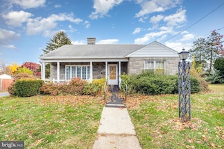 1555 Locust St, New Cumberland, PA 17070