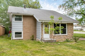 1900 Edgewood Rd, Waukegan, IL 60087