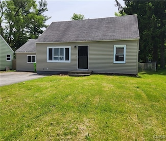 116 Kendall Dr E, East Syracuse, NY 13057