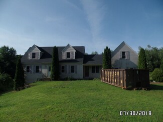797 Wauwinet Rd, Barre, MA 01005