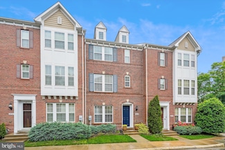 2072 Hunting Creek Ct, Alexandria, VA 22303